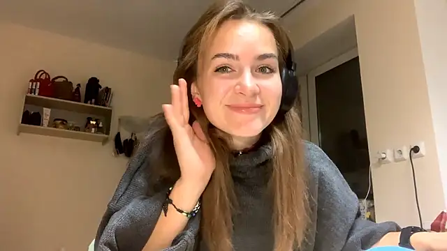 BunnyTiedeman online show from September 2025 05:49:01 PM