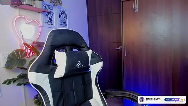 diamond dustt online show from September 2025 09:36:01 PM