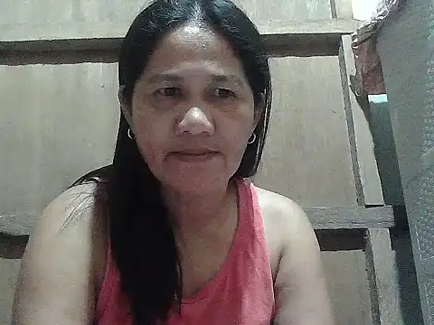 Snapshot of hotmama_063 chatting on May 2026 09:33:01 PM hotmama 063 online show from May 2026 09:33:01 PM