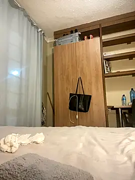 Snapshot of Moonzy77 chatting on October 2025 06:03:01 PM Moonzy77 online show from October 2025 06:03:01 PM