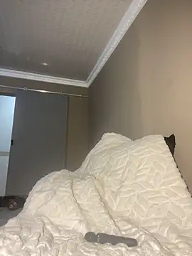 Moonzy77 online show from November 2025 11:25:02 PM