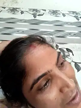 Snapshot of LUCKY_cut chatting on May 2026 04:29:02 AM LUCKY cut online show from May 2026 04:29:02 AM