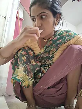 Snapshot of LUCKY_cut chatting on May 2026 12:30:02 AM LUCKY cut online show from May 2026 12:30:02 AM