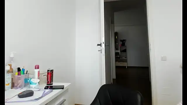 crystalxx18 online show from September 2025 07:56:02 AM