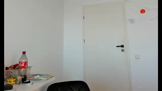 crystalxx18 online show from October 2025 09:34:02 AM