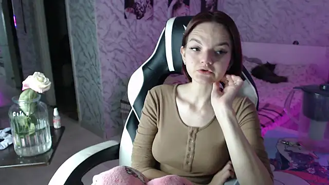 Snapshot of Kitti_study chatting on September 2025 03:25:01 PM Kitti study online show from September 2025 03:25:01 PM