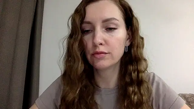 Varnyx online show from December 2025 06:25:02 PM