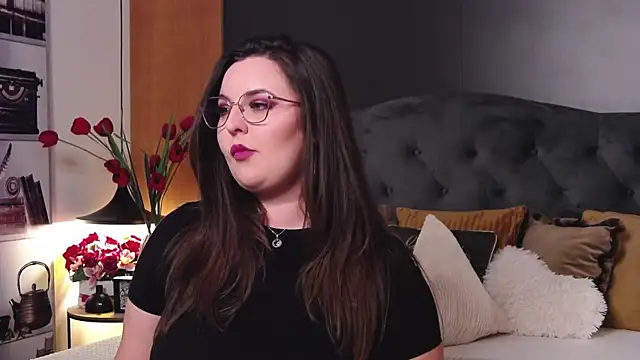 Snapshot of Mia_Swano chatting on October 2025 11:46:02 PM Mia Swano online show from October 2025 11:46:02 PM