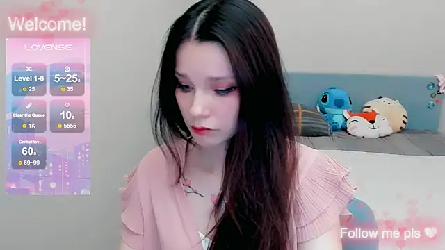 Kitten Alissa online show from November 2025 07:04:02 PM