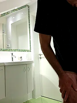 Oldmenhot66 online show from September 2025 04:49:02 AM