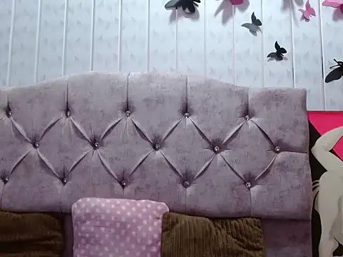 Snapshot of Emiily_Johamson chatting on September 2025 01:50:01 AM Emiily Johamson online show from September 2025 01:50:01 AM