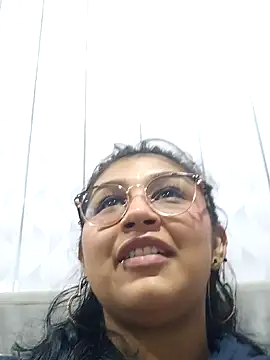 Emiily Johamson online show from September 2025 01:08:02 AM