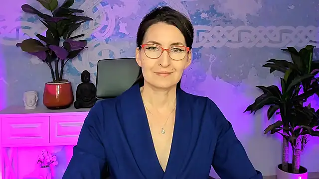 UnaTerra online show from November 2025 05:05:01 AM