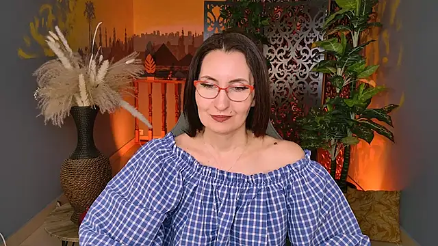 UnaTerra online show from November 2025 05:17:01 AM