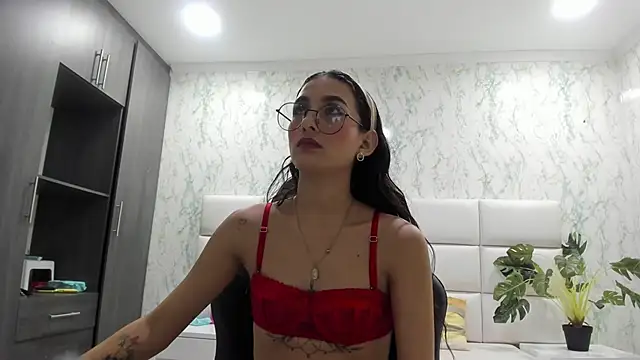 ValerySkinnyy online show from October 2025 03:40:02 AM