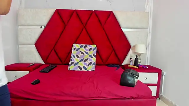 Kity spiderr online show from February 2026 12:34:01 PM