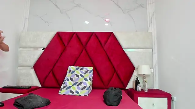 Kity spiderr online show from May 2026 12:22:02 PM