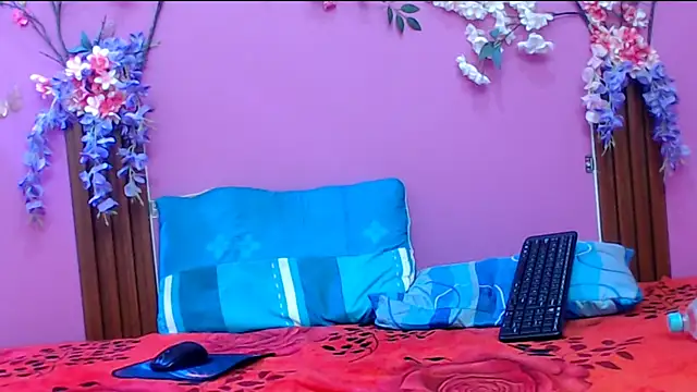 skinnysofia18 online show from September 2025 01:22:02 PM