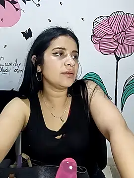 Snapshot of ValerieLove_ chatting on September 2025 07:28:01 PM ValerieLove online show from September 2025 07:28:01 PM