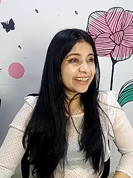 Snapshot of ValerieLove_ chatting on October 2025 08:07:02 PM ValerieLove online show from October 2025 08:07:02 PM