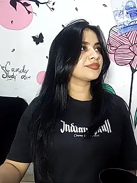 Snapshot of ValerieLove_ chatting on October 2025 07:38:01 PM ValerieLove online show from October 2025 07:38:01 PM