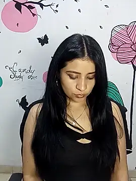 Snapshot of ValerieLove_ chatting on October 2025 09:00:02 PM ValerieLove online show from October 2025 09:00:02 PM