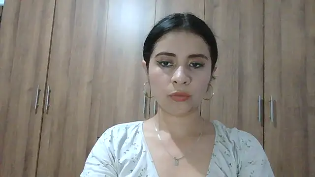 ValerieLove  online show from November 2025 07:57:01 PM