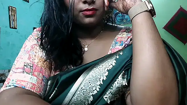 DearKimmi online show from October 2025 05:24:02 PM