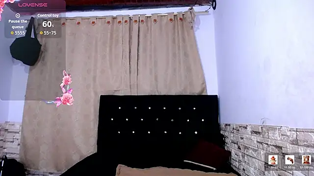 DaraKat18 online show from February 2026 11:14:02 PM