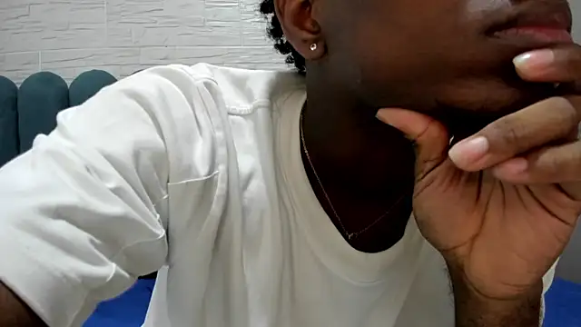 Snapshot of Amare_25 chatting on November 2025 06:40:02 PM Amare 25 online show from November 2025 06:40:02 PM