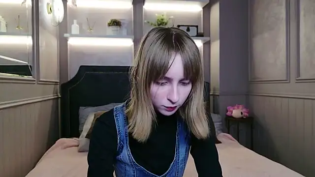 Beverly Gomes online show from November 2025 03:46:01 PM