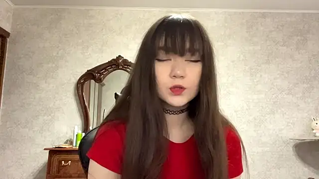 Snapshot of Pikmigirl18 chatting on October 2025 09:42:02 AM Pikmigirl18 online show from October 2025 09:42:02 AM