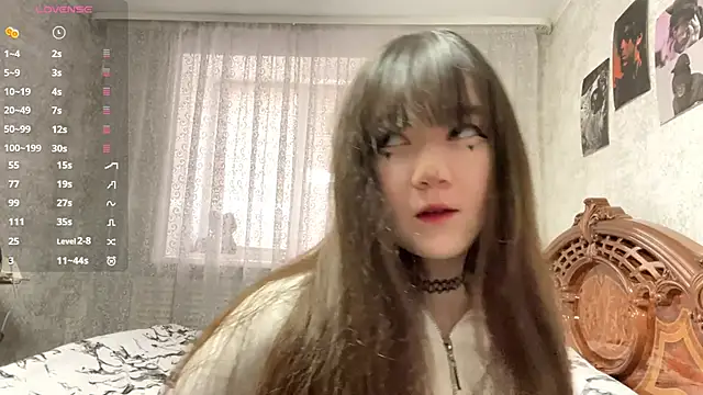 Snapshot of Pikmigirl18 chatting on October 2025 08:16:02 AM Pikmigirl18 online show from October 2025 08:16:02 AM