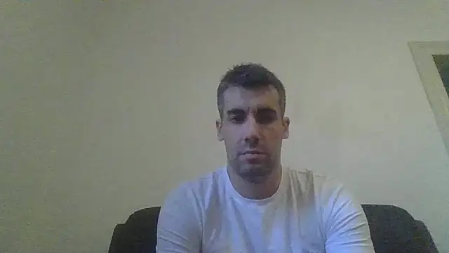 JulioIsHere4you online show from October 2025 03:22:02 PM