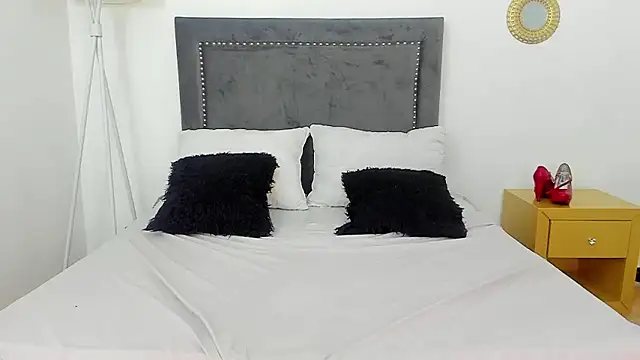 RubyStrong online show from January 2026 07:06:02 PM