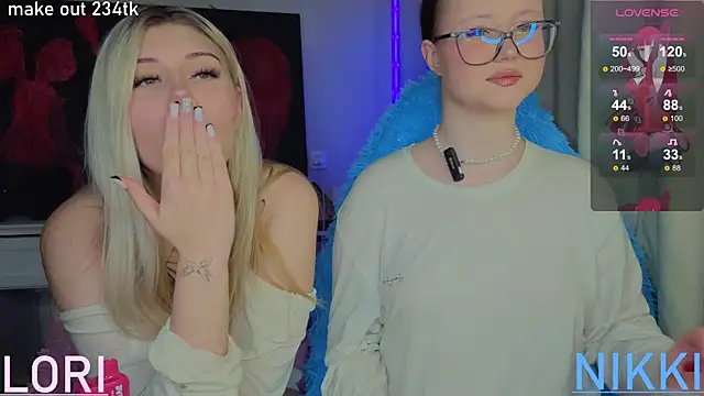 hornyprincess19 online show from November 2025 03:00:01 PM