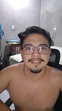 Snapshot of Yunan00 chatting on August 2026 02:43:01 AM Yunan00 online show from August 2026 02:43:01 AM