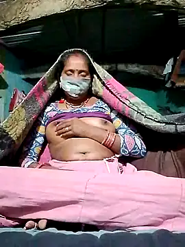 CUTE-004 online show from November 2025 04:25:01 PM