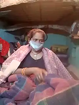 CUTE-004 online show from December 2025 04:57:02 PM