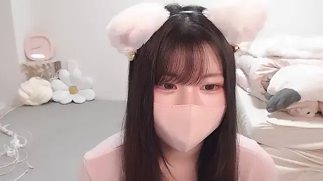 Snapshot of moka-neko chatting on September 2025 01:12:02 PM moka-neko online show from September 2025 01:12:02 PM