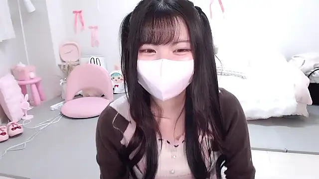 moka-neko online show from December 2025 01:20:02 PM