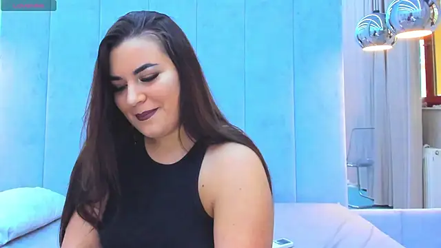 Snapshot of SarahLoreen chatting on September 2025 10:26:01 AM SarahLoreen online show from September 2025 10:26:01 AM