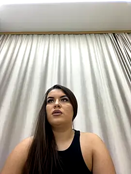 Snapshot of SarahLoreen chatting on September 2025 04:46:02 AM SarahLoreen online show from September 2025 04:46:02 AM