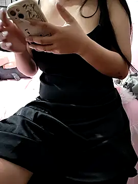 Yui-Linh online show from October 2025 02:12:02 AM