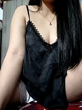 Yui-Linh online show from November 2025 05:07:01 AM