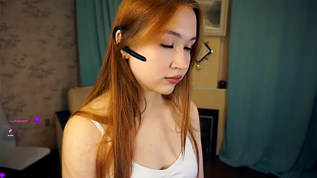 ShariTietge online show from October 2025 07:37:01 PM