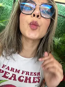 ShyNotSorryXXX online show from September 2025 01:11:02 PM