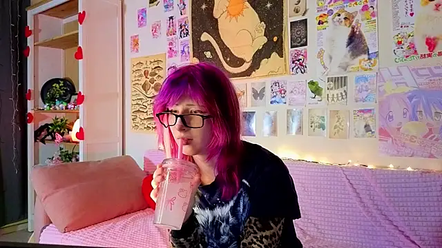 Snapshot of KandraCruser chatting on April 2026 08:36:02 PM KandraCruser online show from April 2026 08:36:02 PM