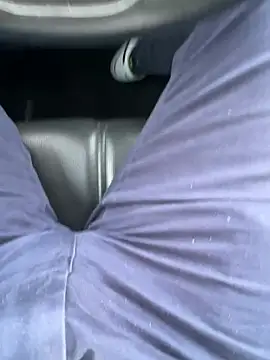 andres52720 online show from April 2026 11:53:01 AM