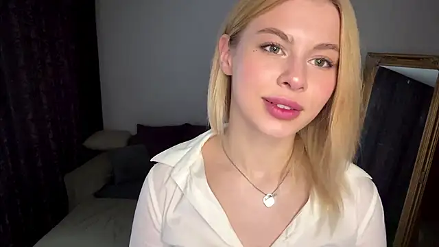 Lil Elisa online show from September 2025 10:48:01 AM